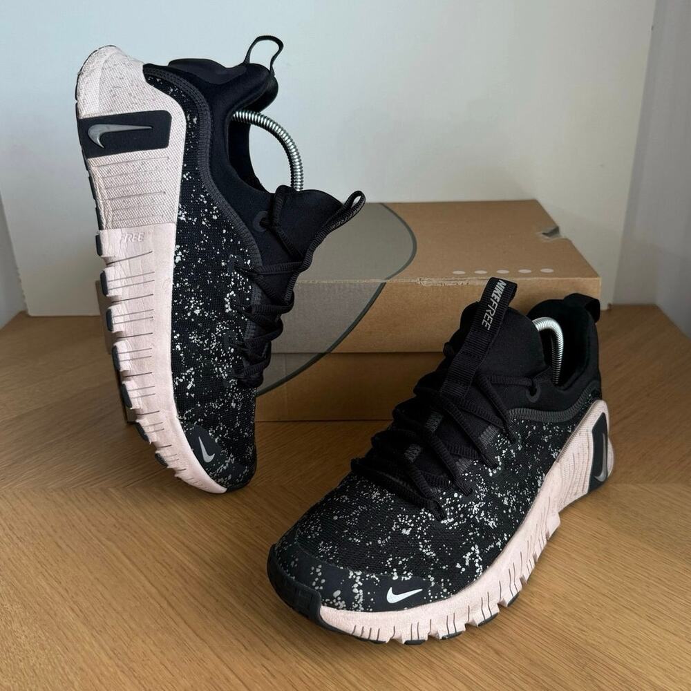 Nike Free Metcon 6 Black/Metallic Silver Women Running Sneakers- SZ 8